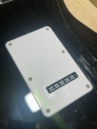 Guitarra Eléctrica Squier Stratocaster Negra