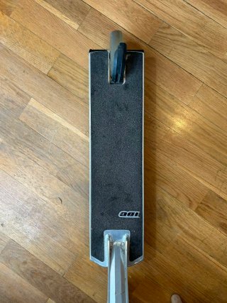 Patinete NKD Plateado