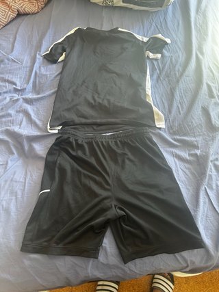 Conjunto nike Talla L junior( 147-158cm)