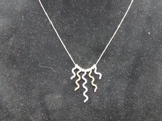 CADENA DE ORO DE 18 K CON COLGANTES 42 CTM(175763)