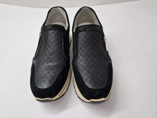Sneakers Igi&Co memory foam vera pelle 37