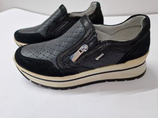 Sneakers Igi&Co memory foam vera pelle 37
