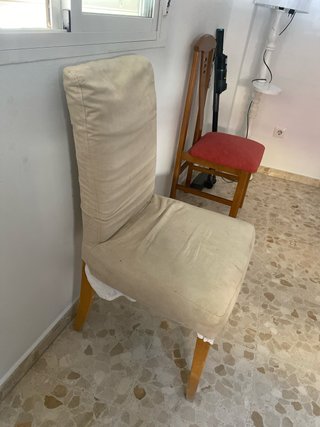 Silla de comedor tapizada beige