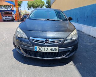 Opel Astra 2012