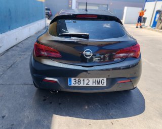 Opel Astra 2012