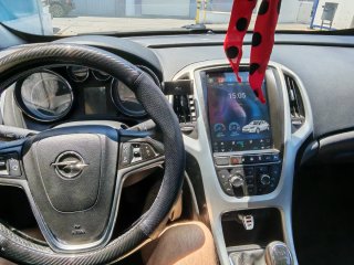 Opel Astra 2012
