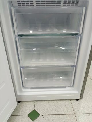 Nevera marca Indesit 189/60cm clase E con garantia