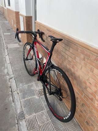 Pinarello F8 -  bicicleta de carretera