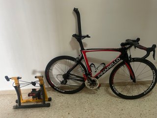 Pinarello F8 -  bicicleta de carretera