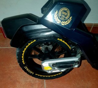Patinete Eléctrico Red Bull