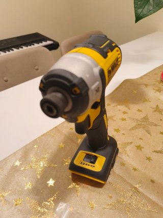 Atornillador de impacto Dewalt 18V XR Brushless