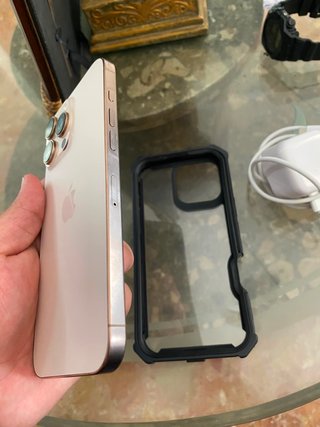 iPhone 16 Pro Max 256GB Dorado