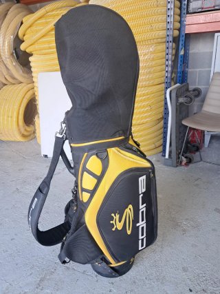Bolsa de golf Cobra + palos Ping Karsten