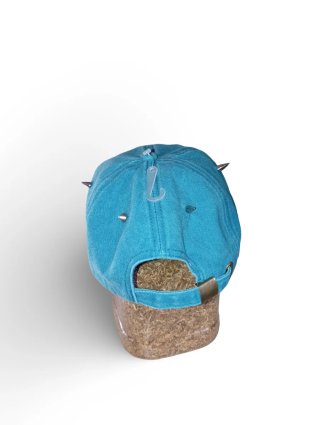 Gorra MCD con tachuelas y estampado