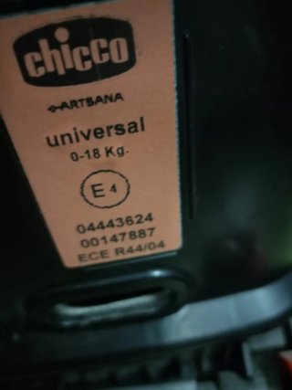Silla de coche para bebé Chicco roja