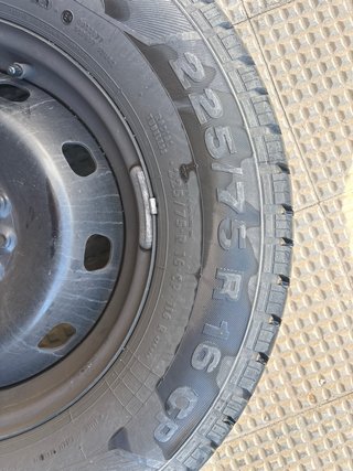 Rueda Continental Camper 225/75 R 16 CP