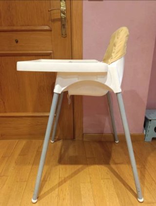 Trona Ikea con cojín