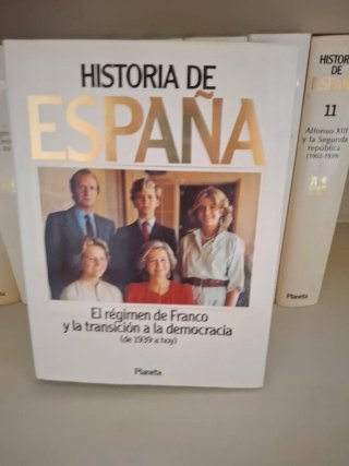 Historia de España en 12 volúmenes