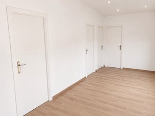 CASA SANDWICH MODELO PALMAR TEJA EN 60 M2 (10x6)