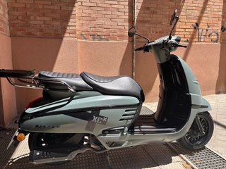 Peugeot Django Gris Scooter Automática