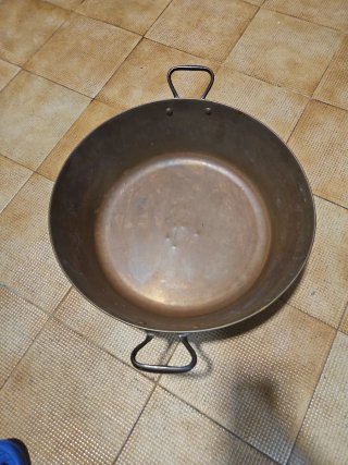 Palangana de cobre con asas