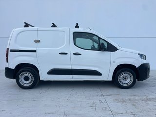 Peugeot Rifter BlueHDi 100 cv. -Av. Motor- 7.500€