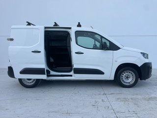 Peugeot Rifter BlueHDi 100 cv. -Av. Motor- 7.500€
