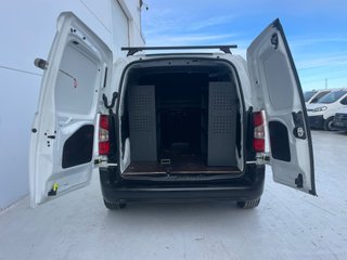 Peugeot Rifter BlueHDi 100 cv. -Av. Motor- 7.500€