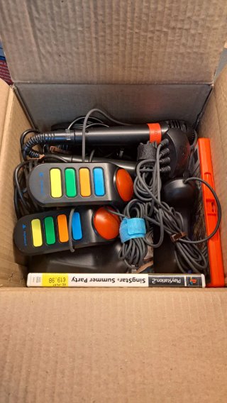 Playstation 2 Slim + 2 Micros + Buzz