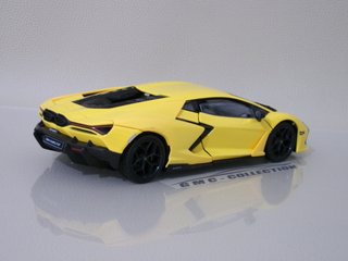 Lamborghini Revuelto Giallo Yellow 2023 Welly 1/24