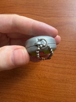 Tamagotchi Mini Uniqlo Edition Bandai 2004