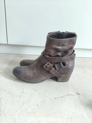 Botines Mjus piel marrón hebillas talla 38