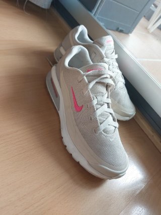 Zapatillas Nike Air Max Beige y Rosa