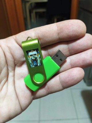 Portachiavi + Penna + Pendrive Dangerous