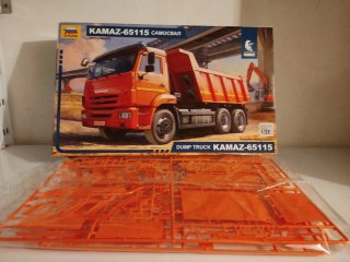 Maqueta Zvezda Camión Kamaz 1/35