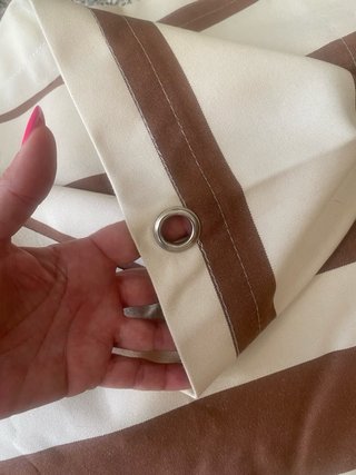 Tenda da sole a righe beige e marroni