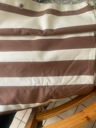 Tenda da sole a righe beige e marroni