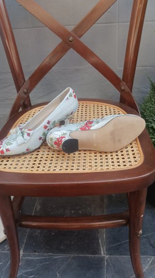 Zapatos de fallera bordados