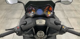 Kymco AK550 Negra Automática