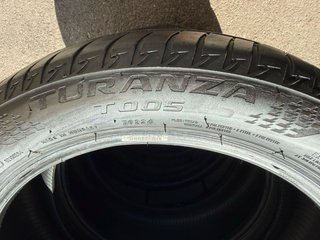 Neumáticos Bridgestone 245/45/18 100Y