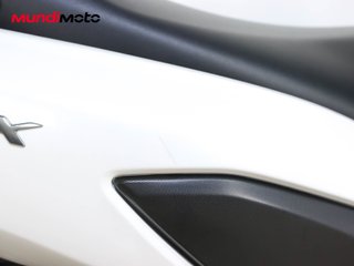 YAMAHA NMAX