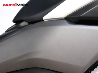 YAMAHA NMAX