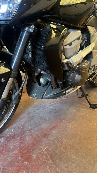 Kawasaki Z750 Negra y Plateada