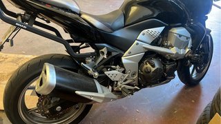 Kawasaki Z750 Negra y Plateada