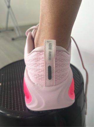 Zapatillas Nike Vomero Plus Rosa