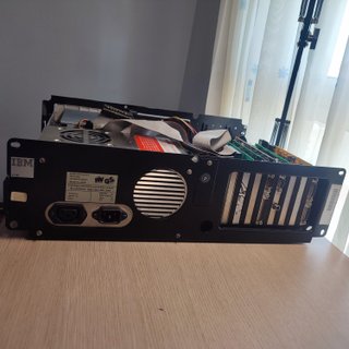 IBM 5160 XT Turbo + Monitor CRT + Teclado
