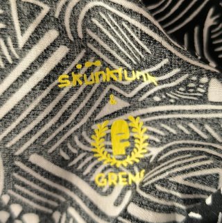 Mono estampado blanco y negro Skunkfunk