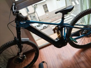 Bicicleta Eléctrica CRAFTY R 2023.