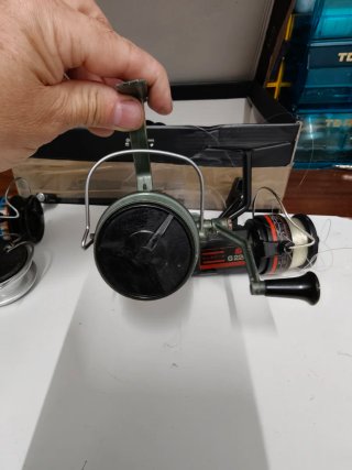 Lote 4 carretes pesca antiguos Gladia Mitchell