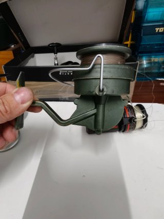 Lote 4 carretes pesca antiguos Gladia Mitchell